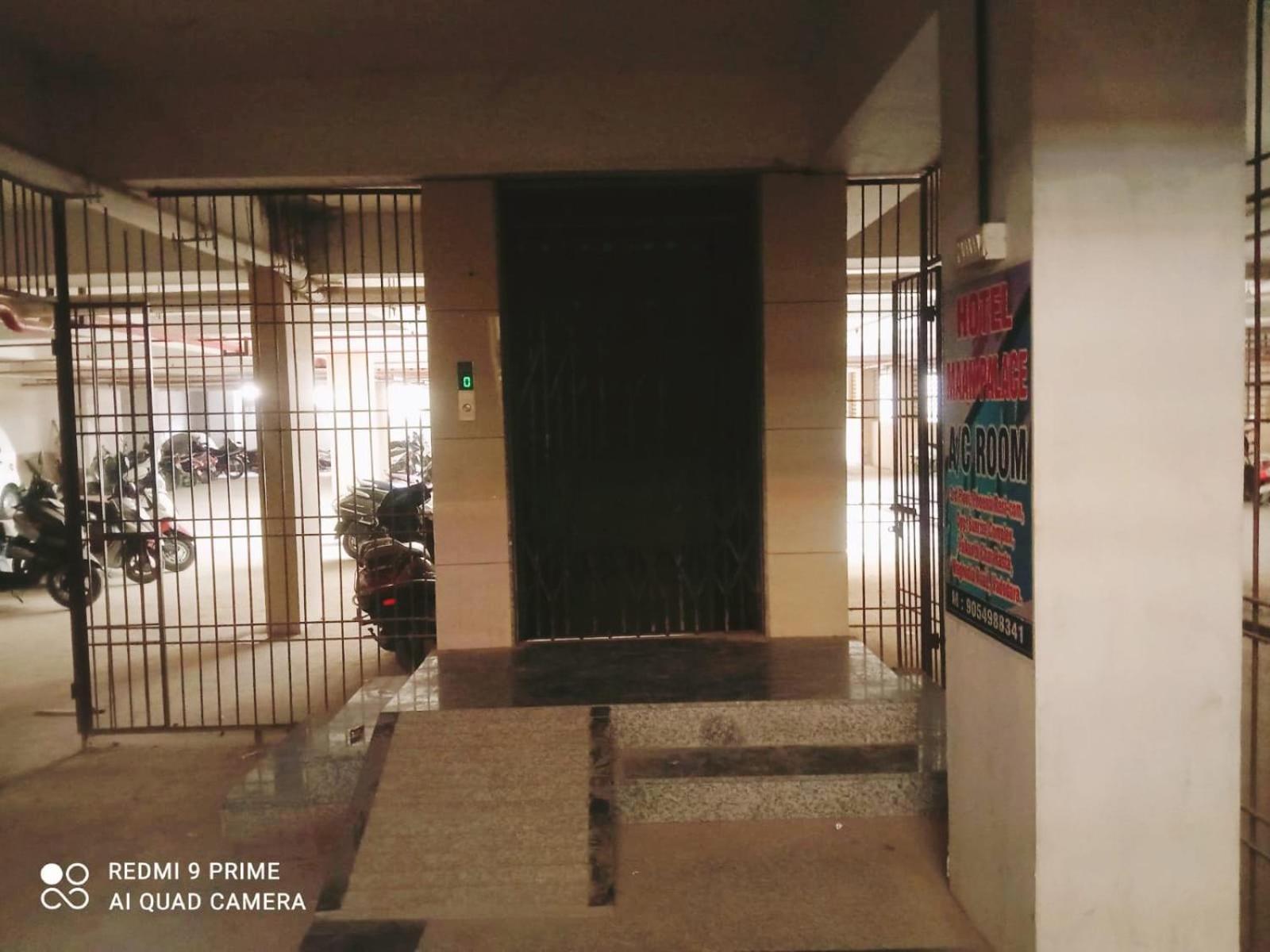 Hotel Maan Palace ヴァドーダラー エクステリア 写真